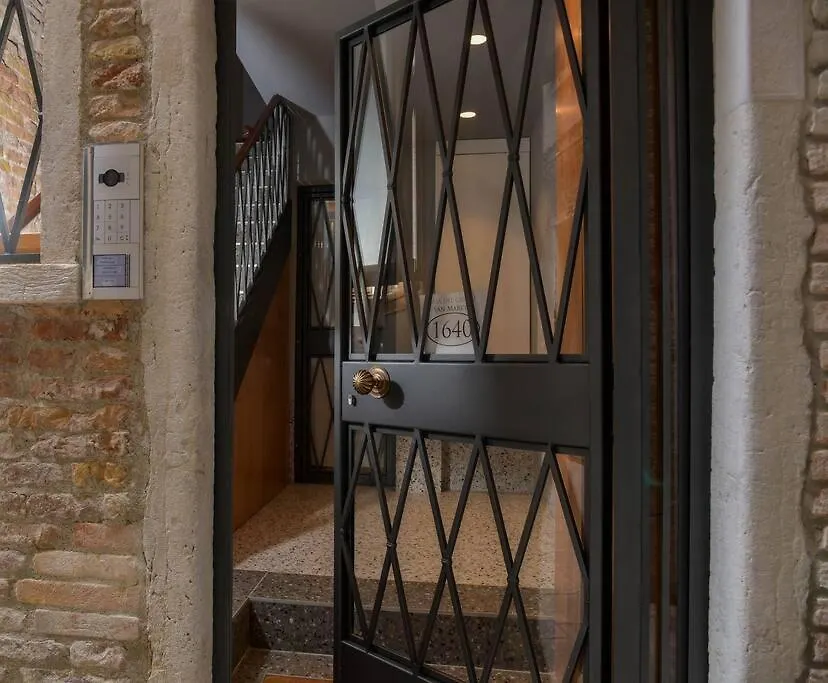 Casa Del Carro 2 Grand Terrace Apartment Venice