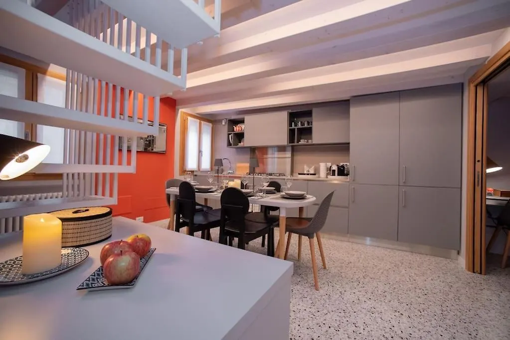 Casa Del Carro 2 Grand Terrace Apartment Venice